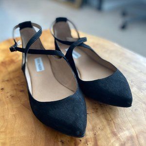Steven Madden Black Suede Flats